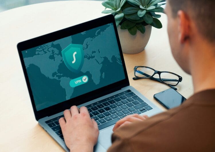 Microsoft ewakuuje ekspertów z Chin. Analiza mITsecurity.pl i wnioski dla polskich firm.